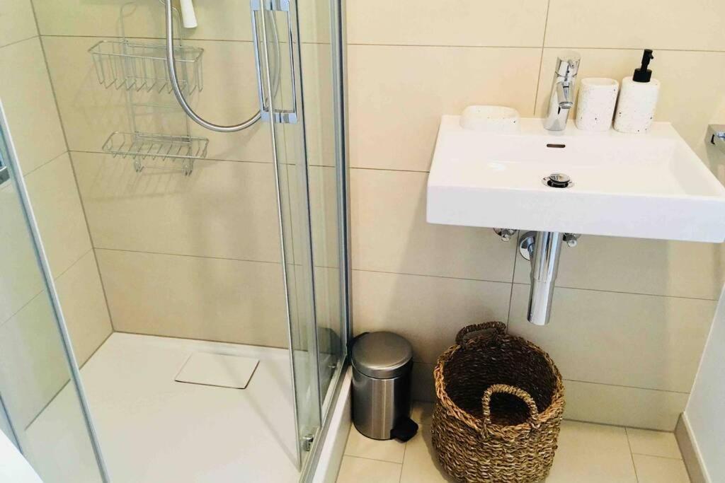 Large Family Retro Flat In City Center- Large Terrace & Garden View, Free Parking Люксембург Экстерьер фото